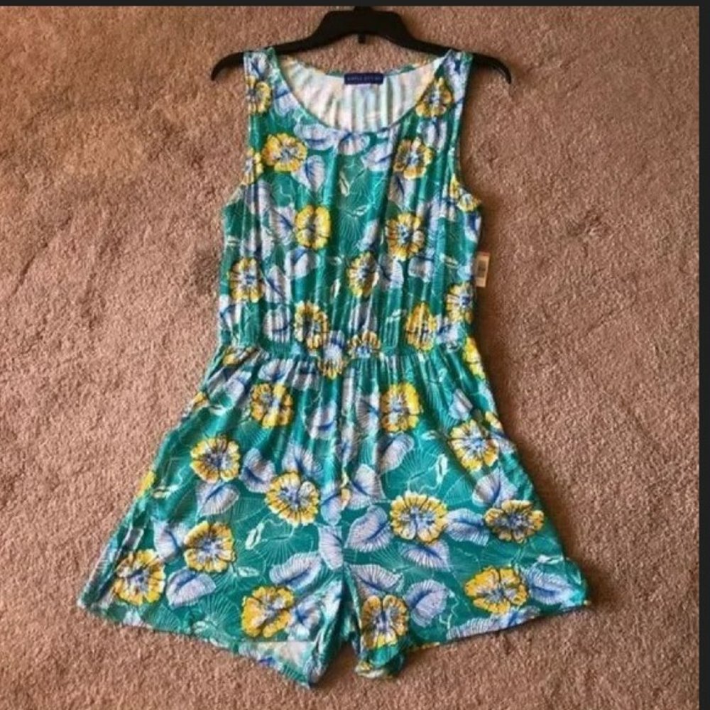 Simply Styled Floral Romper, Large, NWT